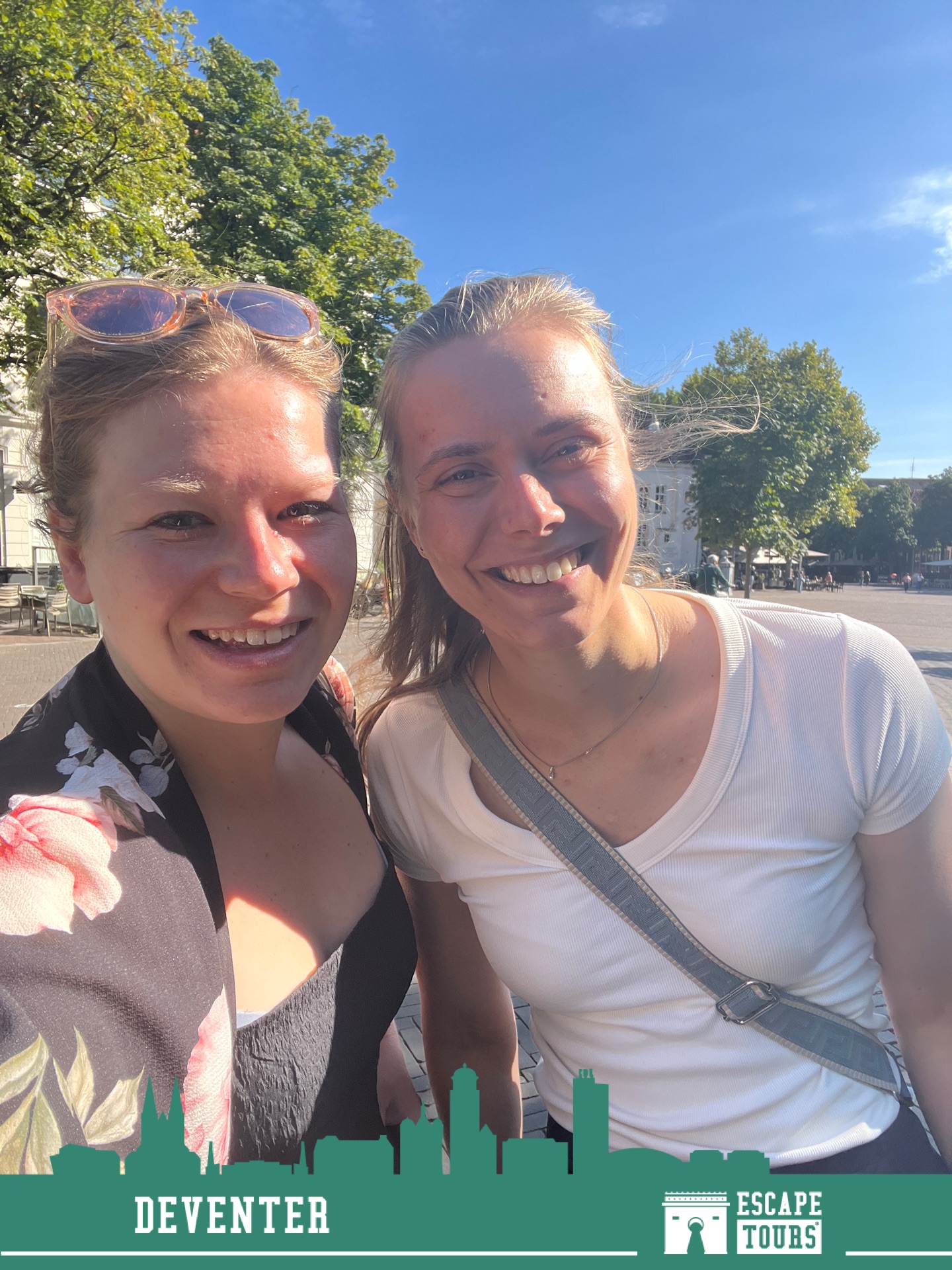Teamfoto van Regina &amp; Nadine