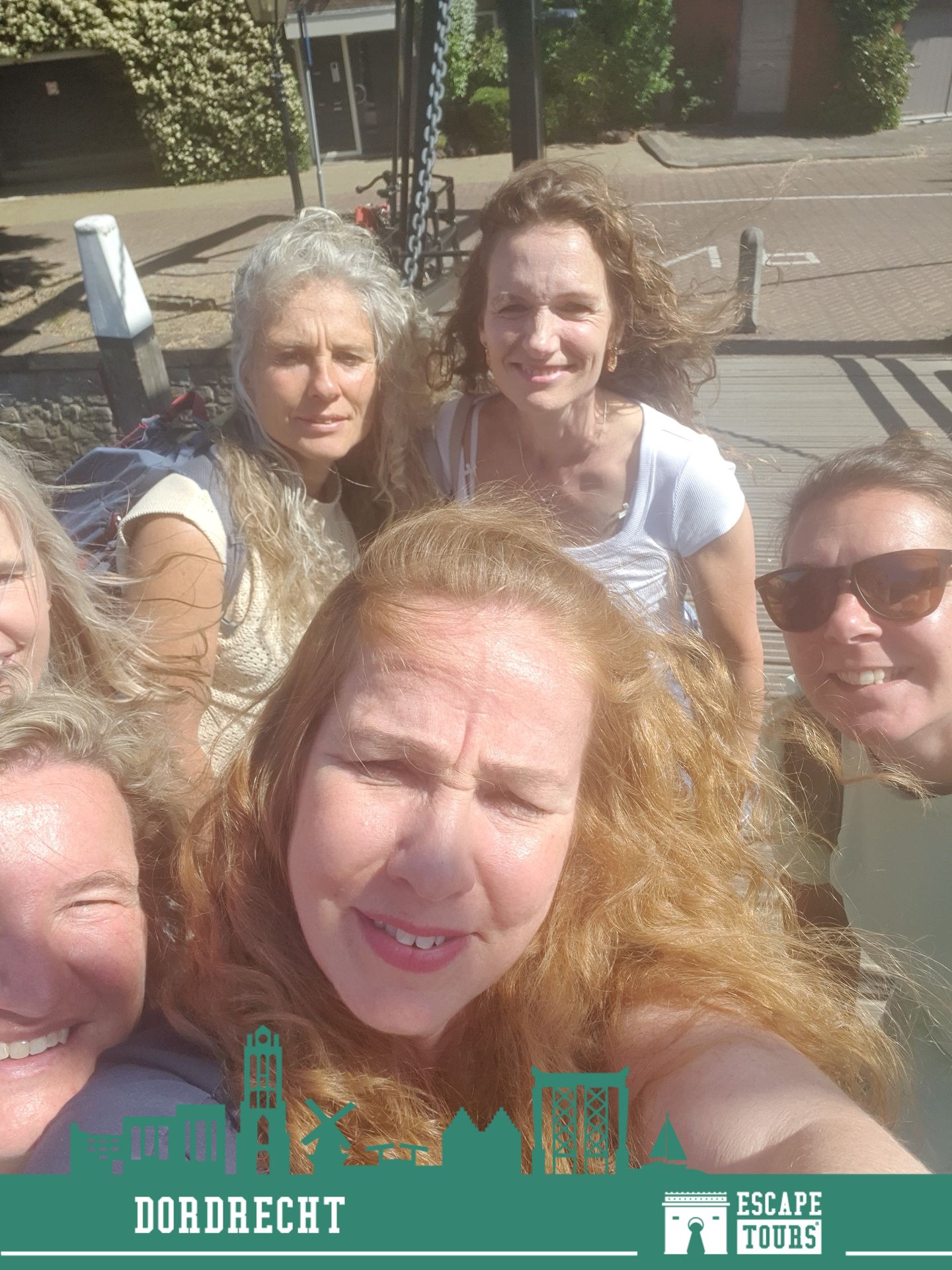 Teamfoto van Eerst zwemmen dan koffie