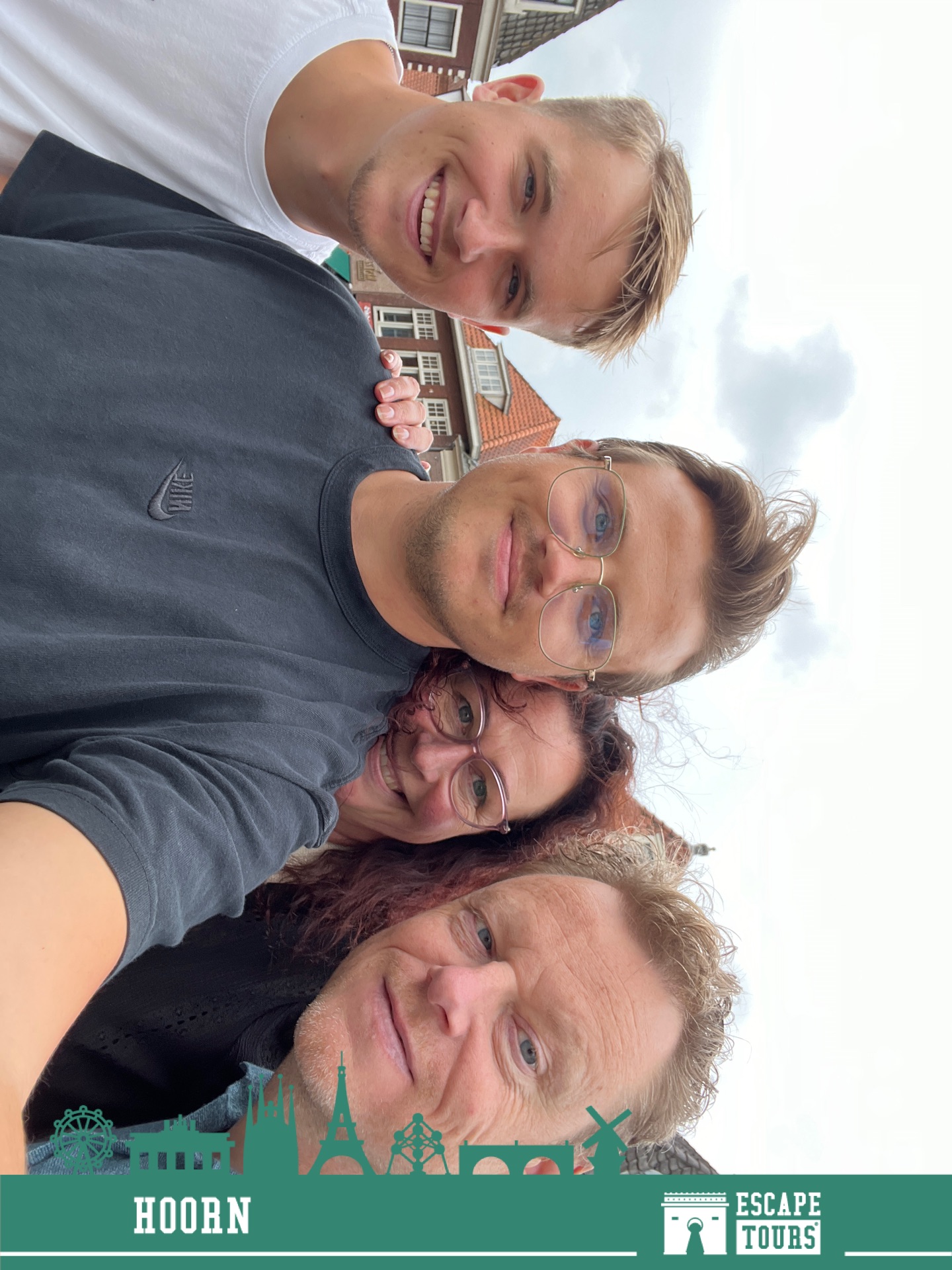 Teamfoto van DeOntsnappingsBrigade