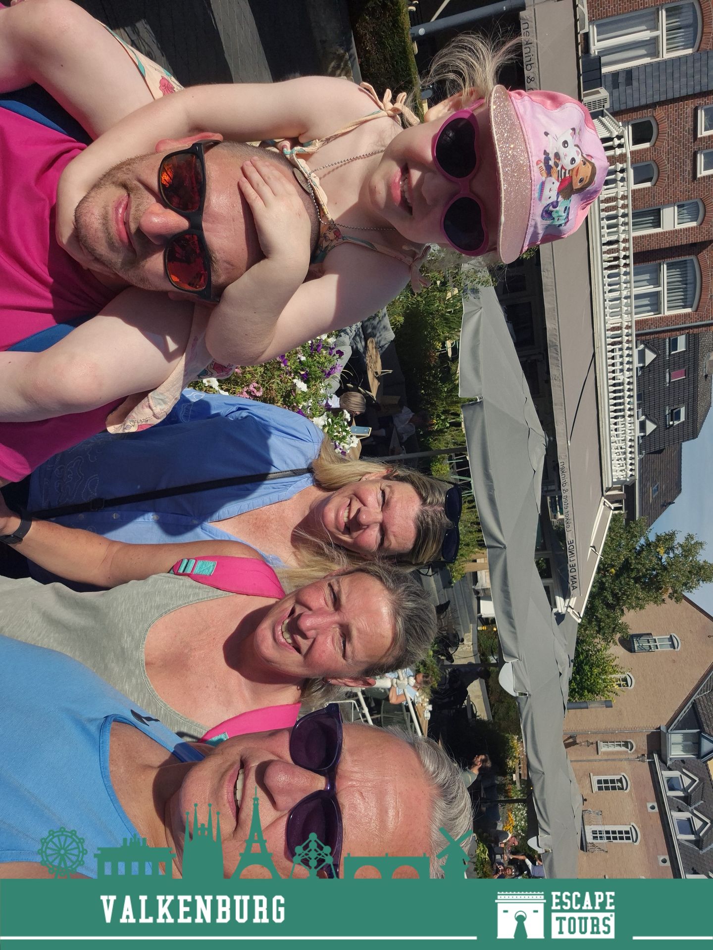 Teamfoto van fam Pina